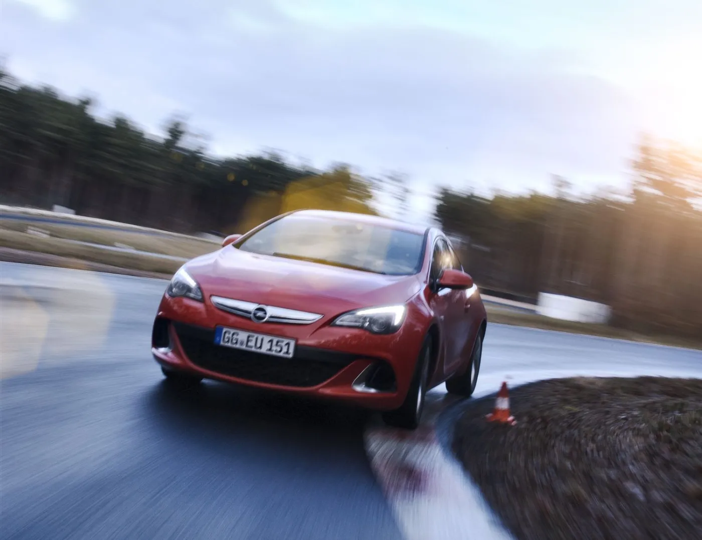 3479684-opel-astra-opc.jpg