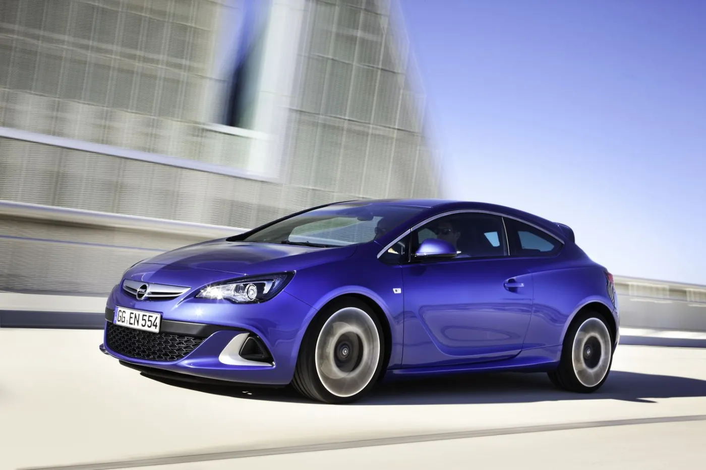 3479160-opel-astra-opc.jpg