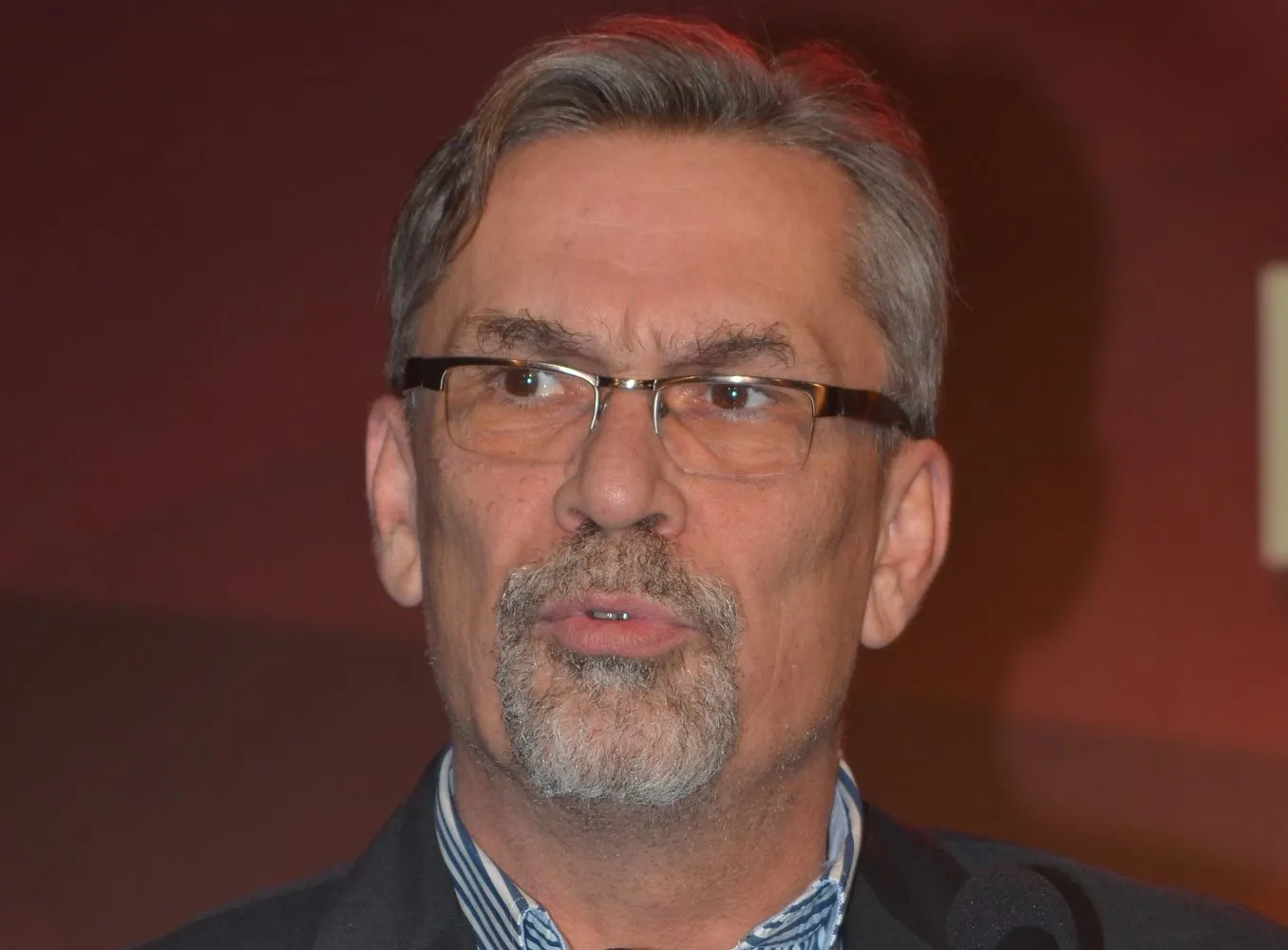 3497311-jacek-zakowski.jpg