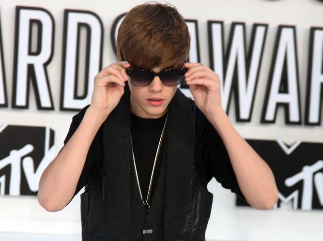 Justin Bieber bicie fotografów przetrenował z... Mikem Tysonem