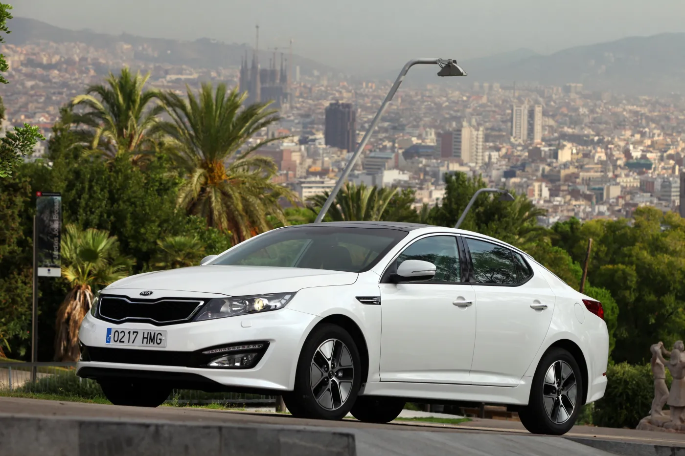 4104386-kia-optima-38.jpg