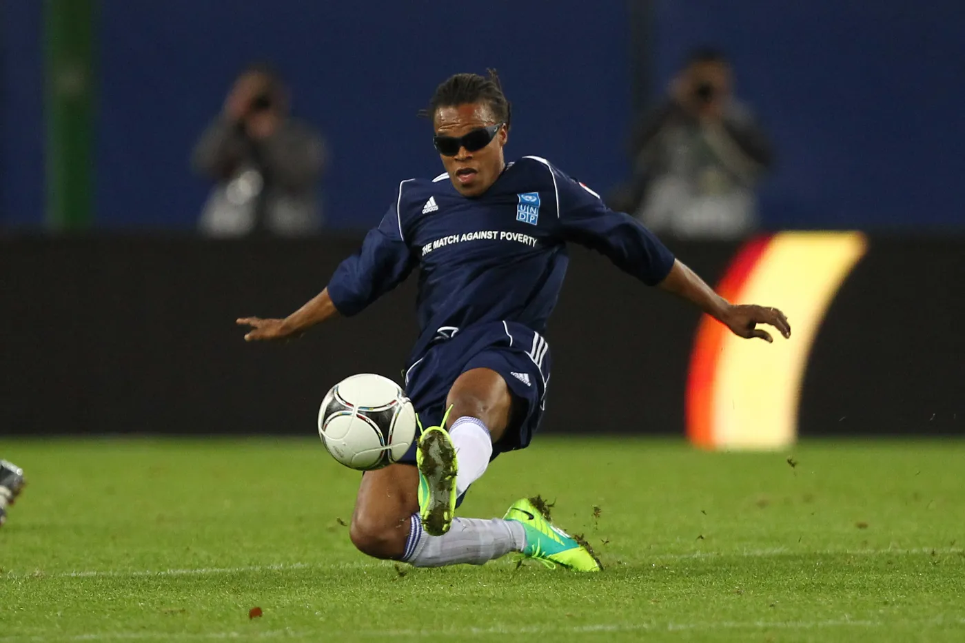 Słynny piłkarz wylądował w... czwartej lidze. Edgar Davids w Barnet