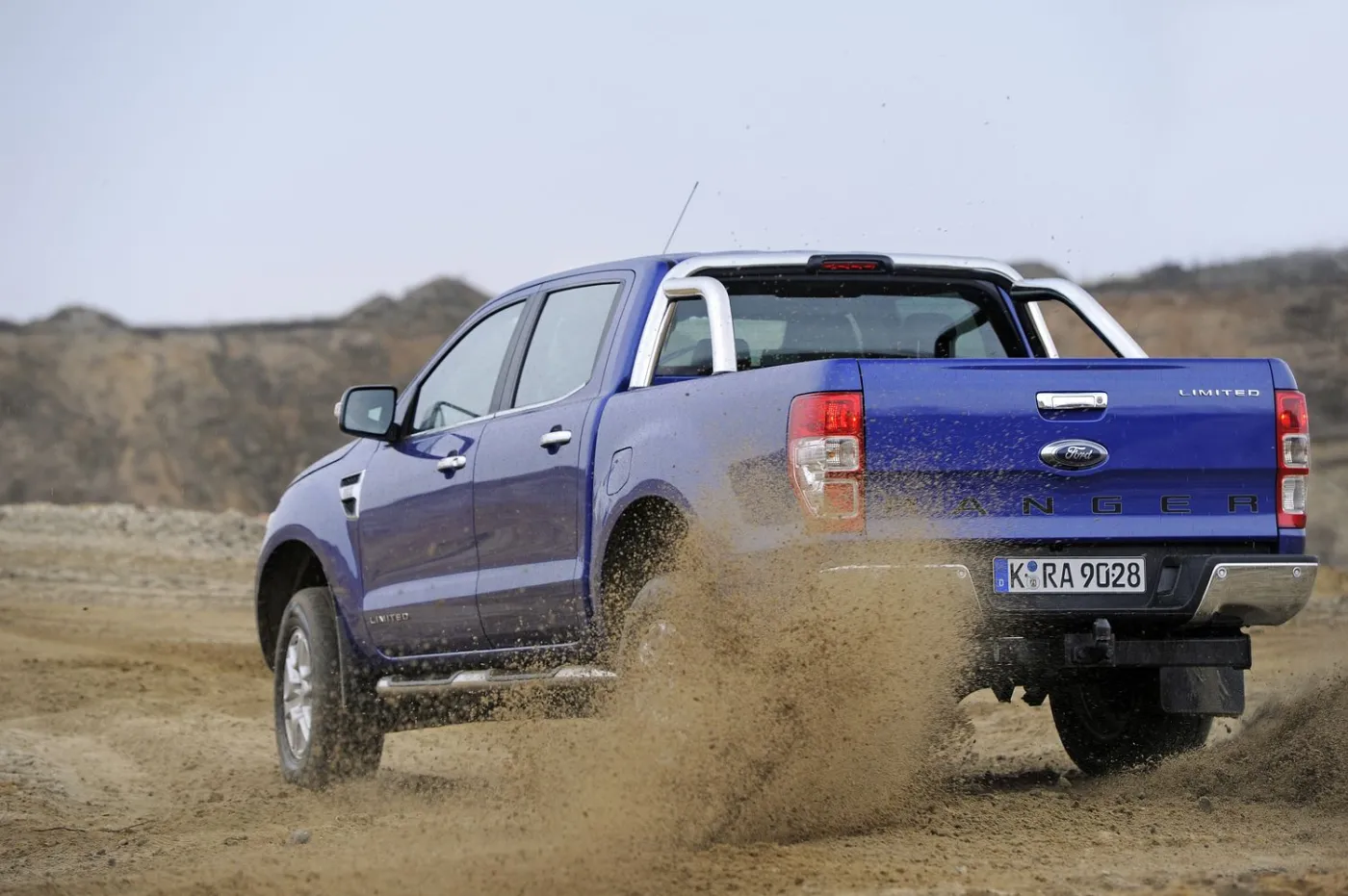 3407801-ford-ranger.jpg