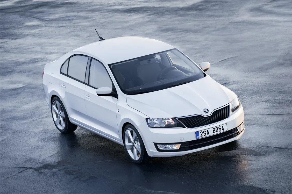 3668372-skoda-rapid.jpg