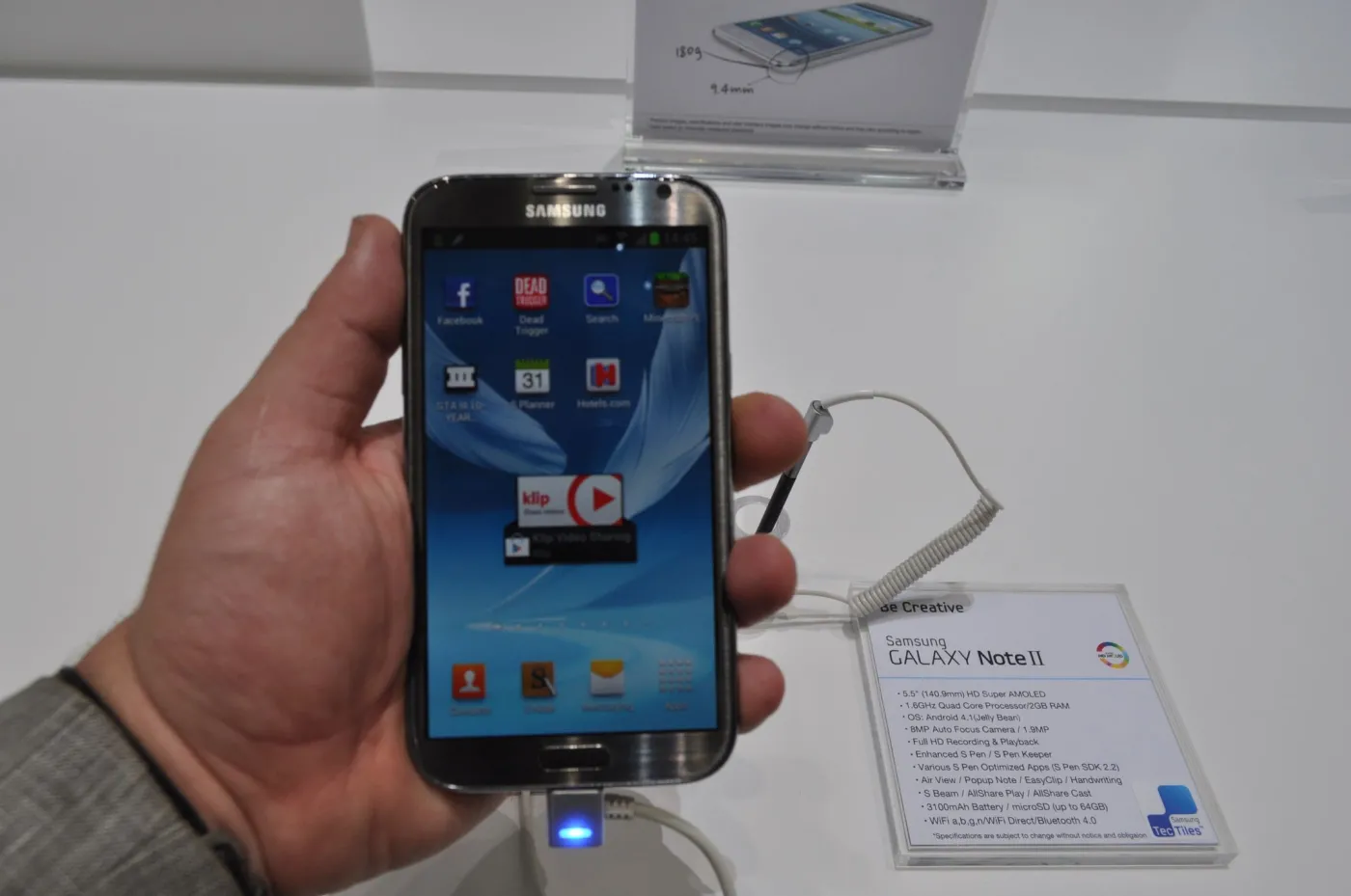3975399-galaxy-note-ii.jpg