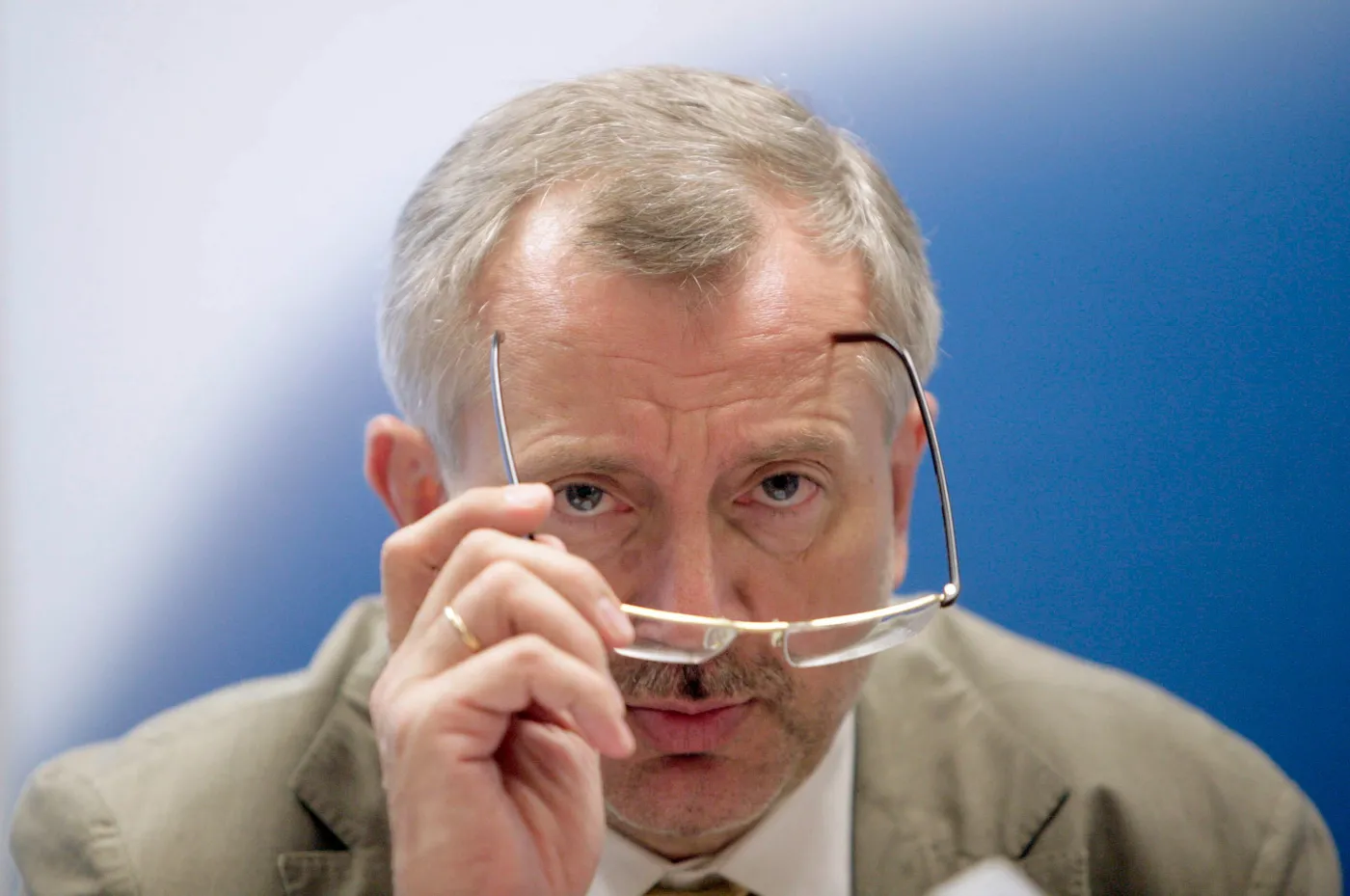 Siwiec o Millerze: Nie wyprowadzi SLD z kryzysu