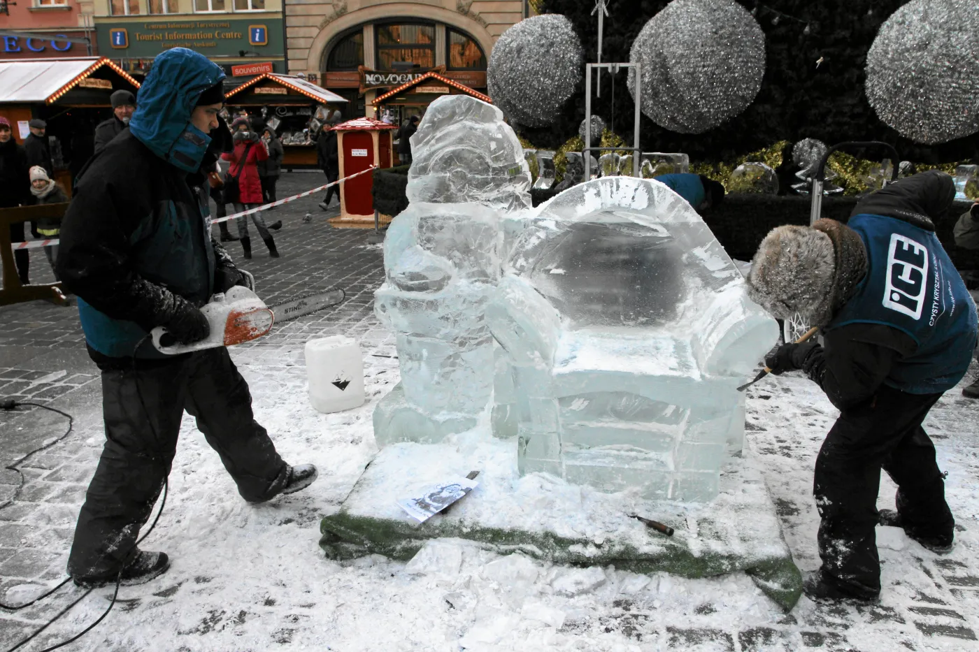 4604385-rezba-lodowa.jpg