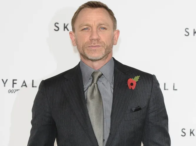 James Bond wybiera dziewczynę idealną – Rihanna czy Beyoncé?
