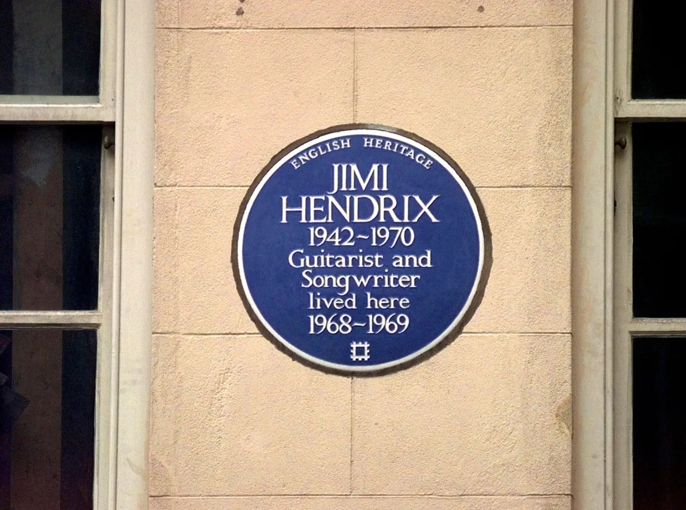 4328575-jimi-hendrix.jpg