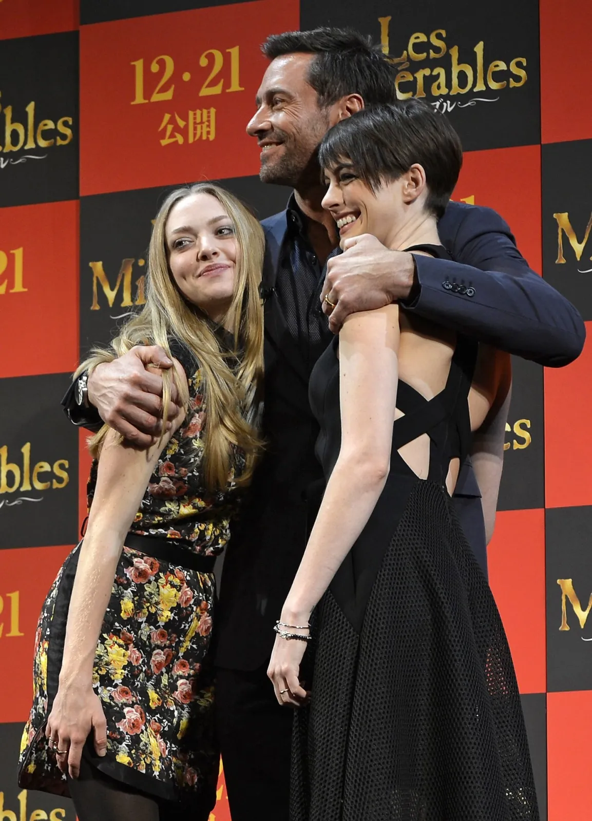 4334247-les-mis-rables.jpg