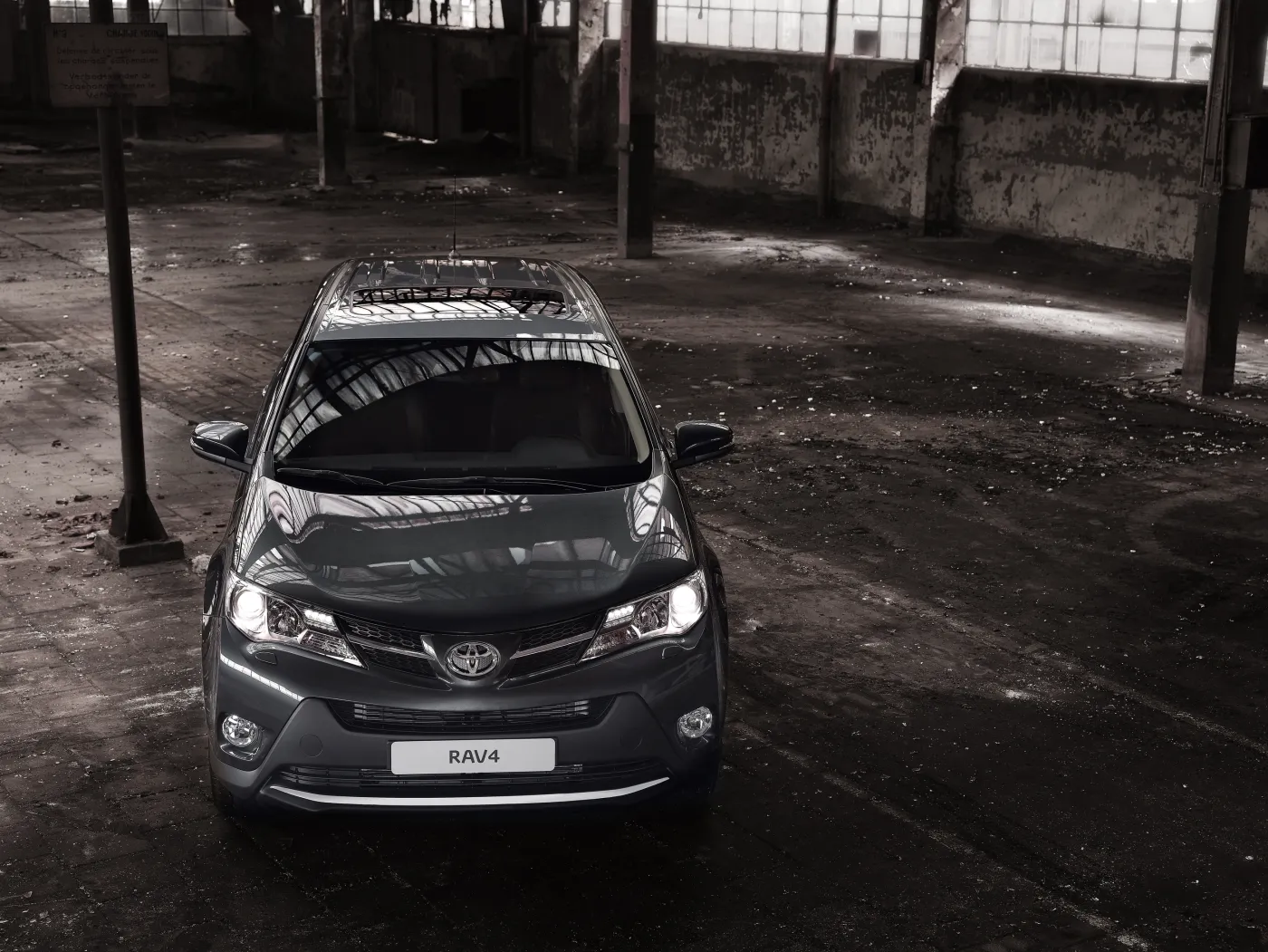 4339918-rav-4-2013-18.jpg