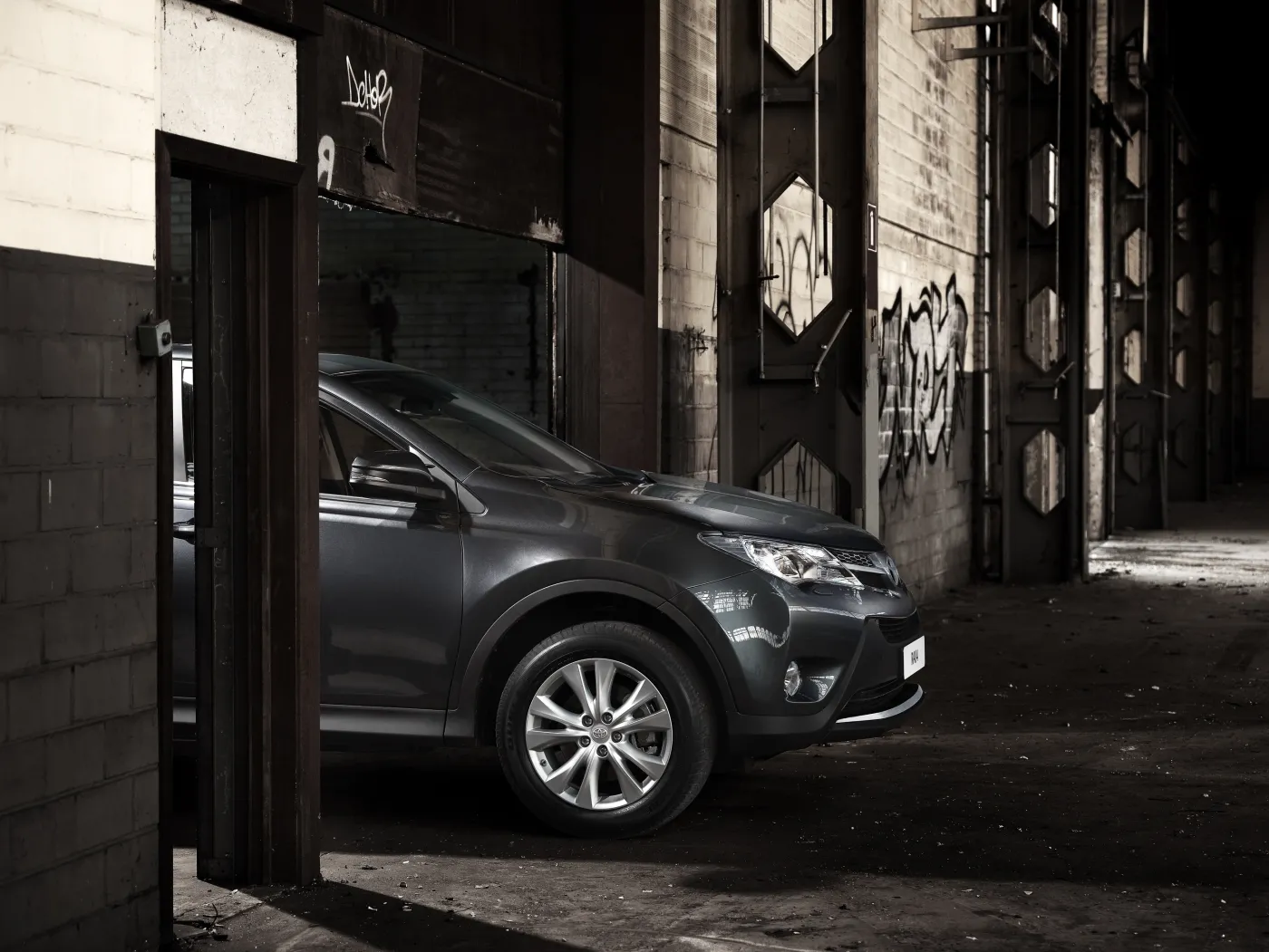 4339976-rav-4-2013-17.jpg