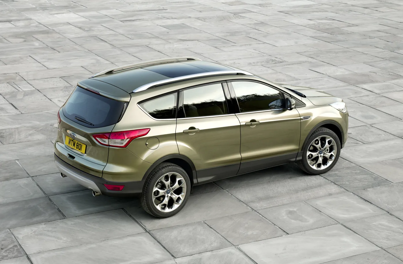 4361666-ford-kuga-003.jpg