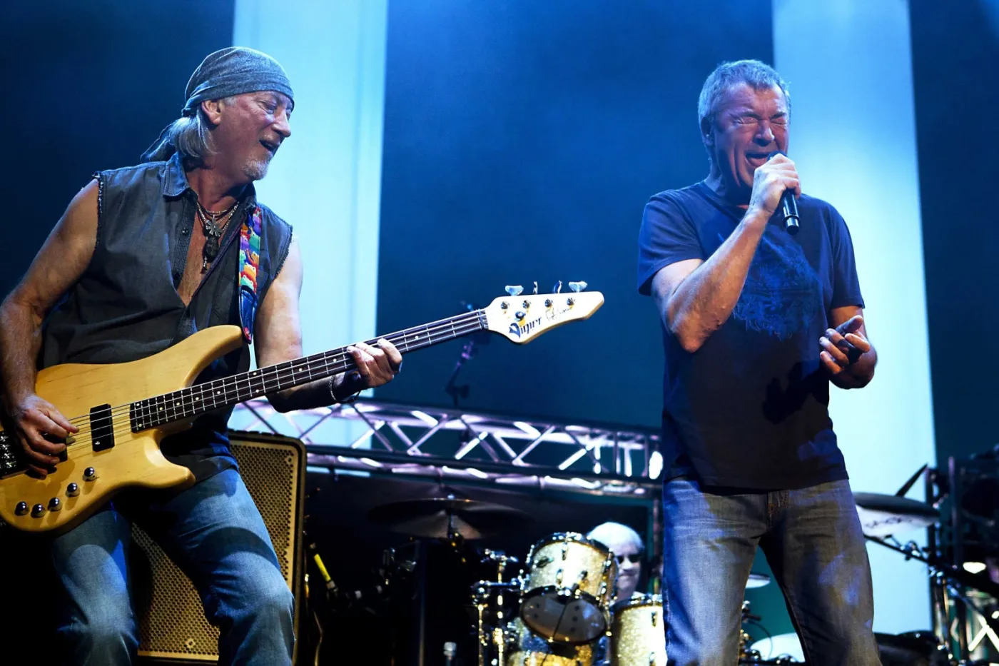 4379606-deep-purple.jpg