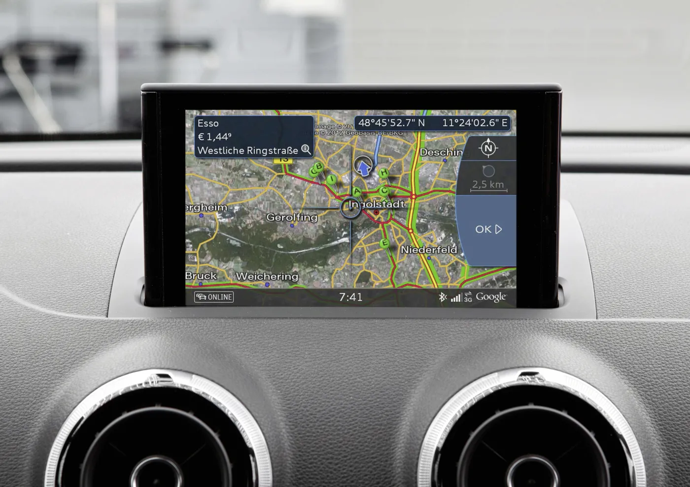 Ekran Audi connect  