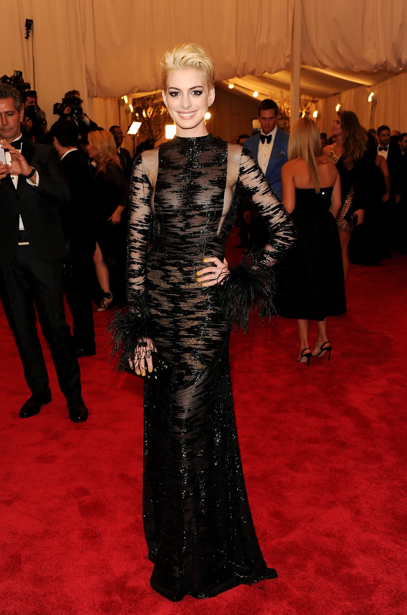 4933275-anne-hathaway.jpg
