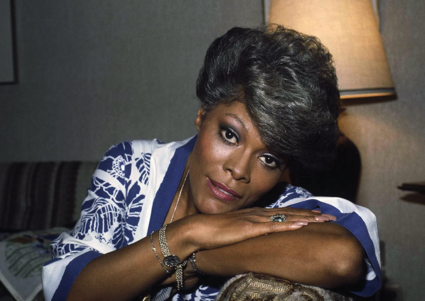 4956967-dionne-warwick.jpg
