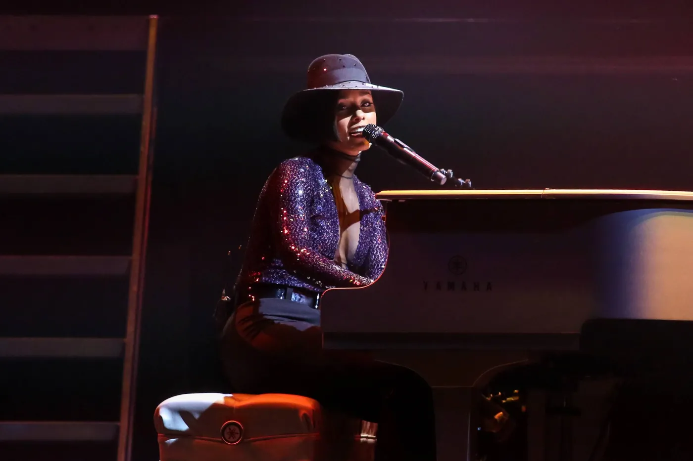 4981784-alicia-keys.jpg