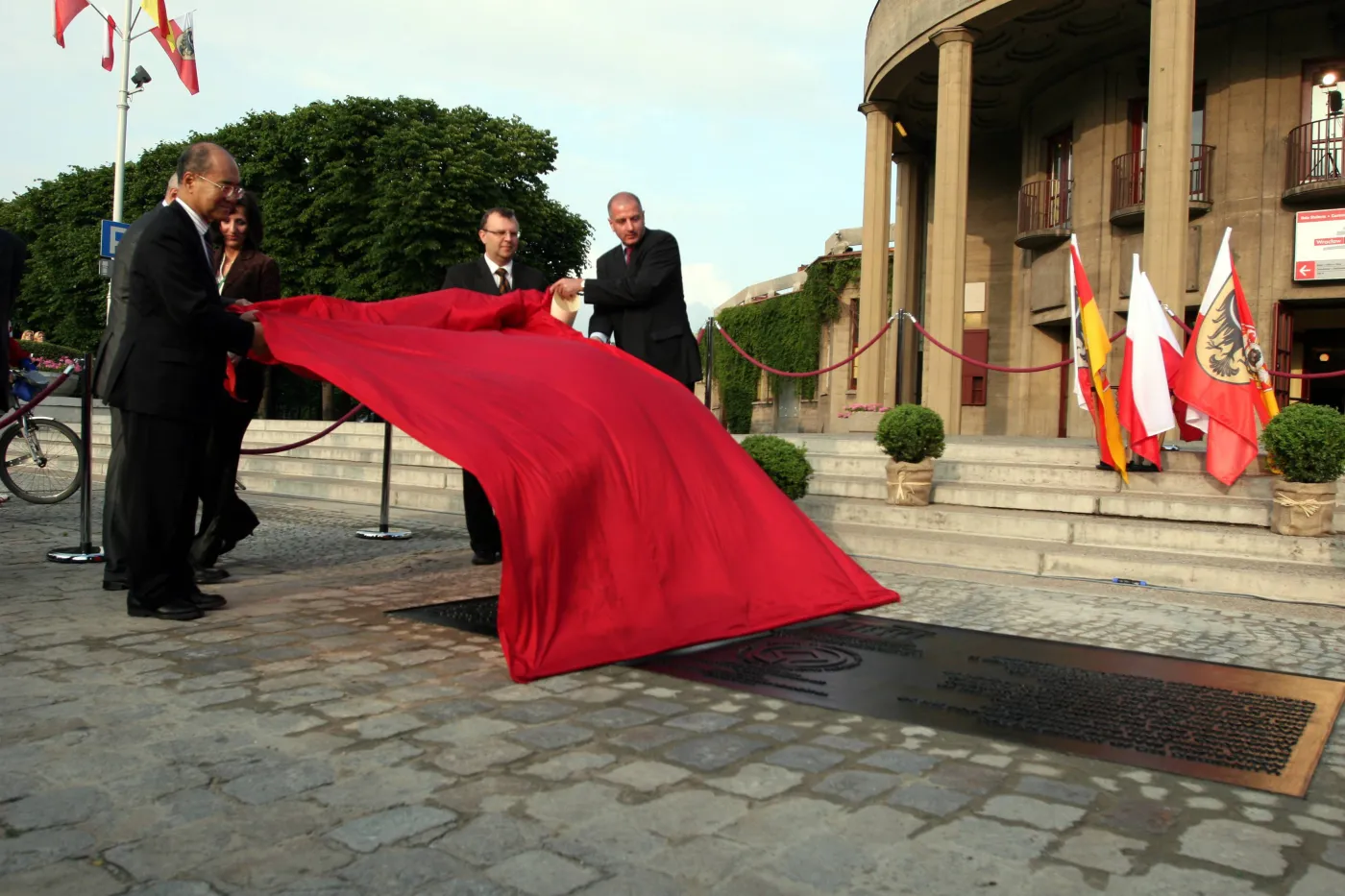 4986382-hala-stulecia.jpg