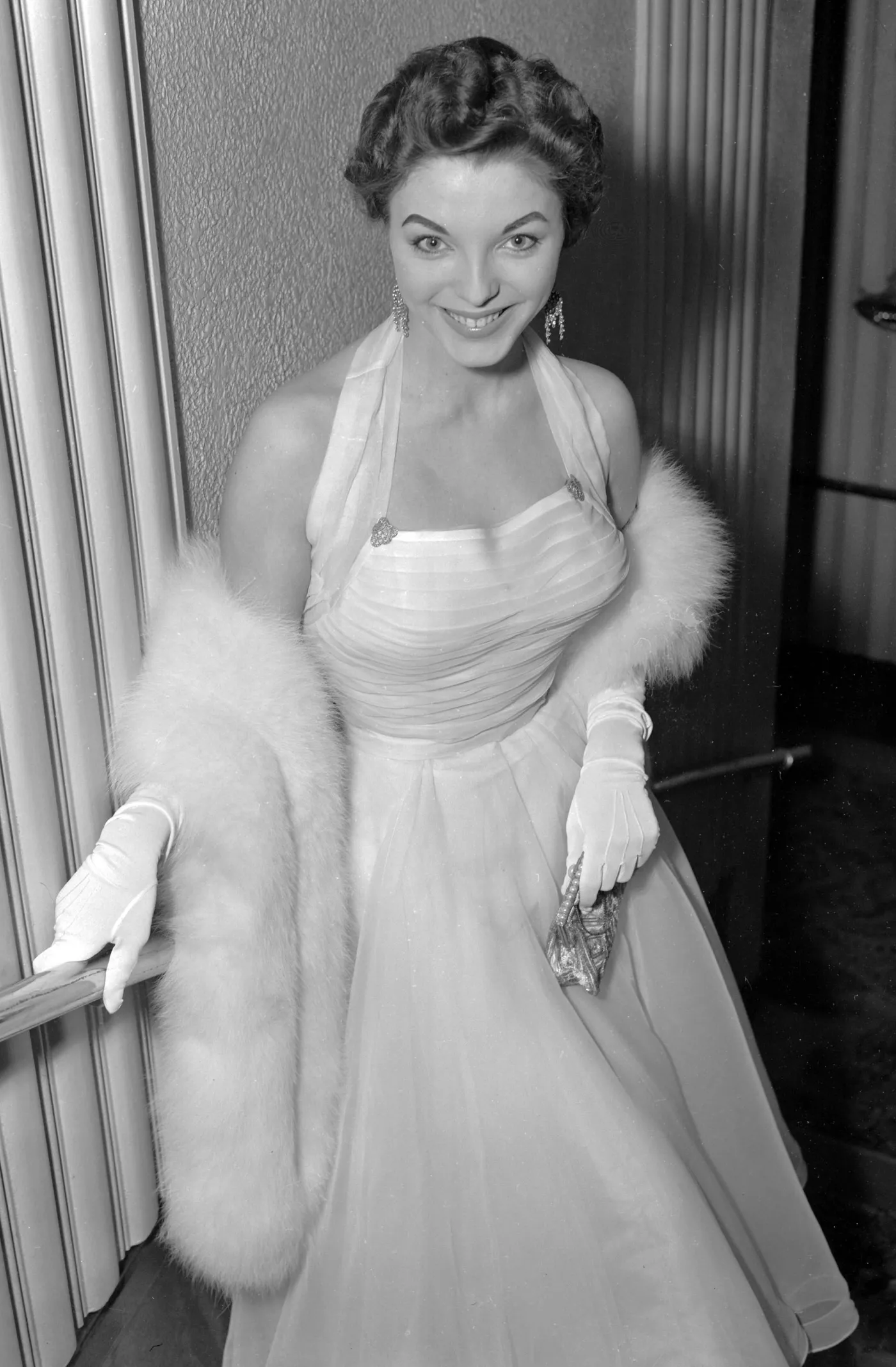 5005012-joan-collins.jpg
