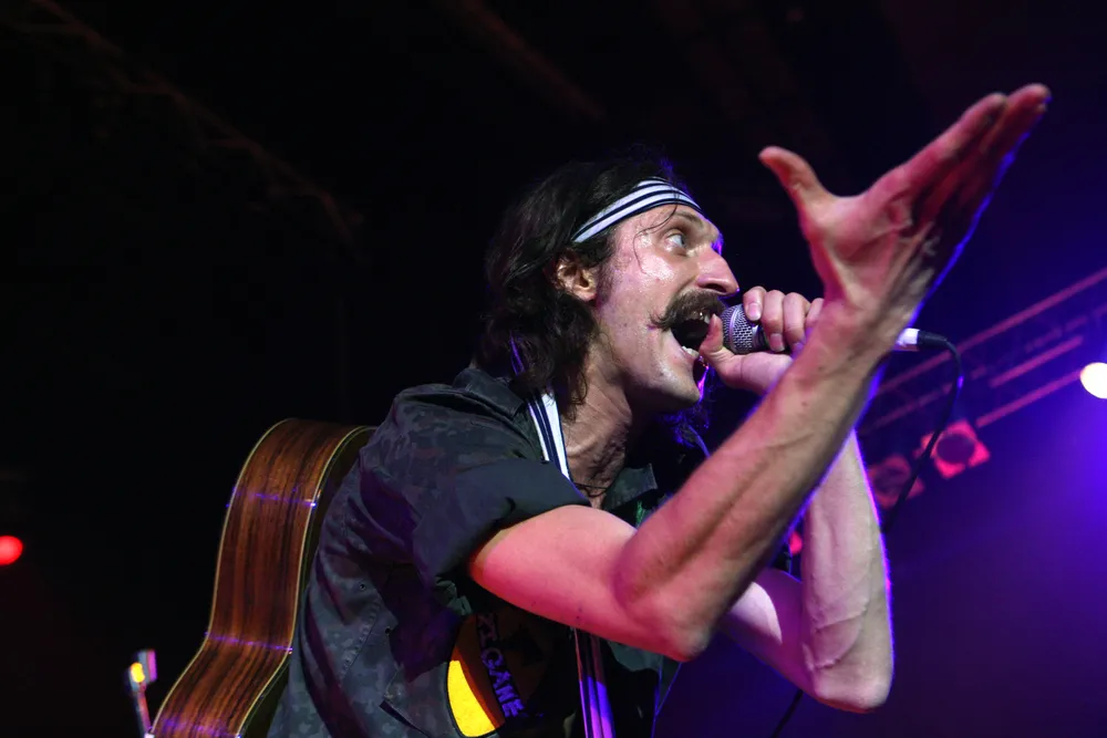 5040581-gogol-bordello.jpg