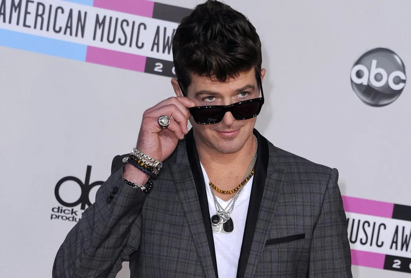 Robin Thicke - nowy król brytyjskiej listy przebojów