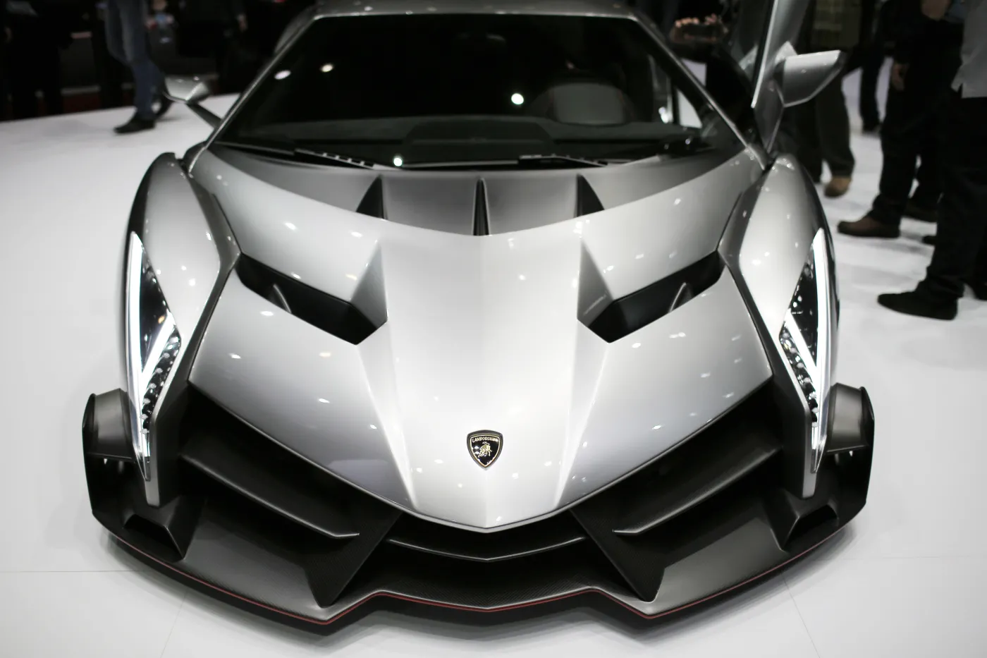 Kosztuje ponad 12 mln zł i to bez podatku! Nowe lamborghini veneno