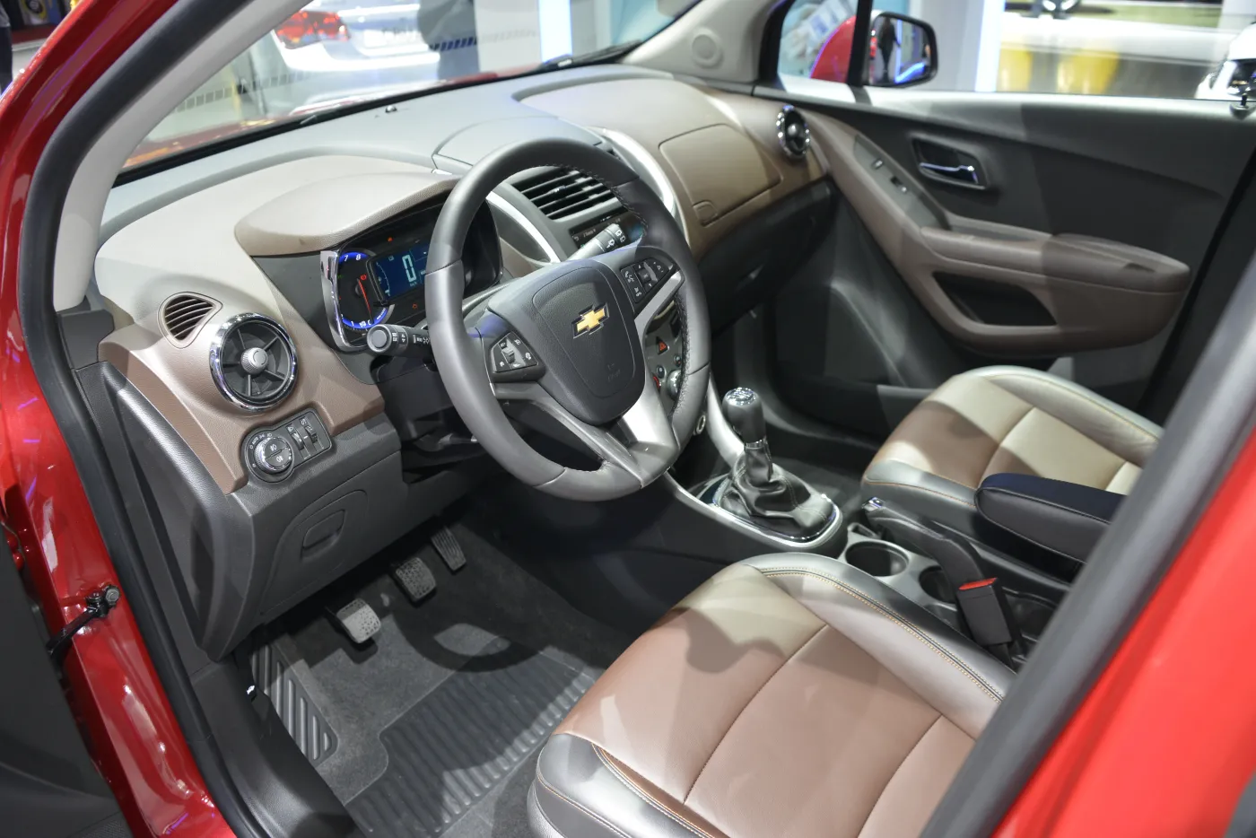 Niedrogo, z napędem na cztery koła i na bogato? Da się! Oto chevrolet trax