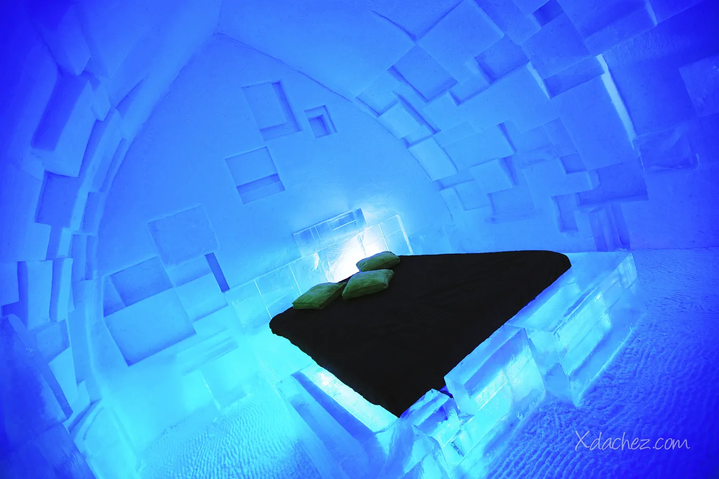 4711073-hotel-de-glace.jpg