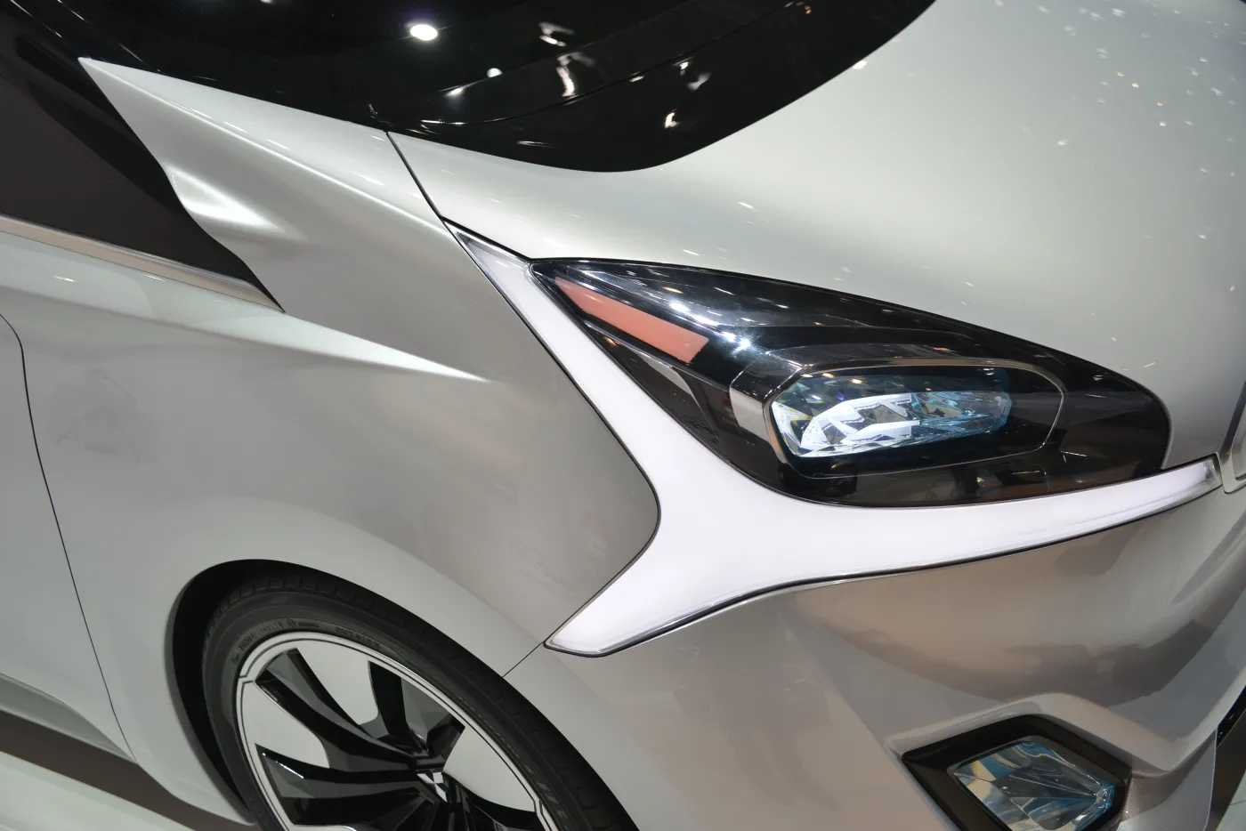 Japońska rewolucja na czterech kołach! Zdjęcia mitsubishi concept CA-MiEV