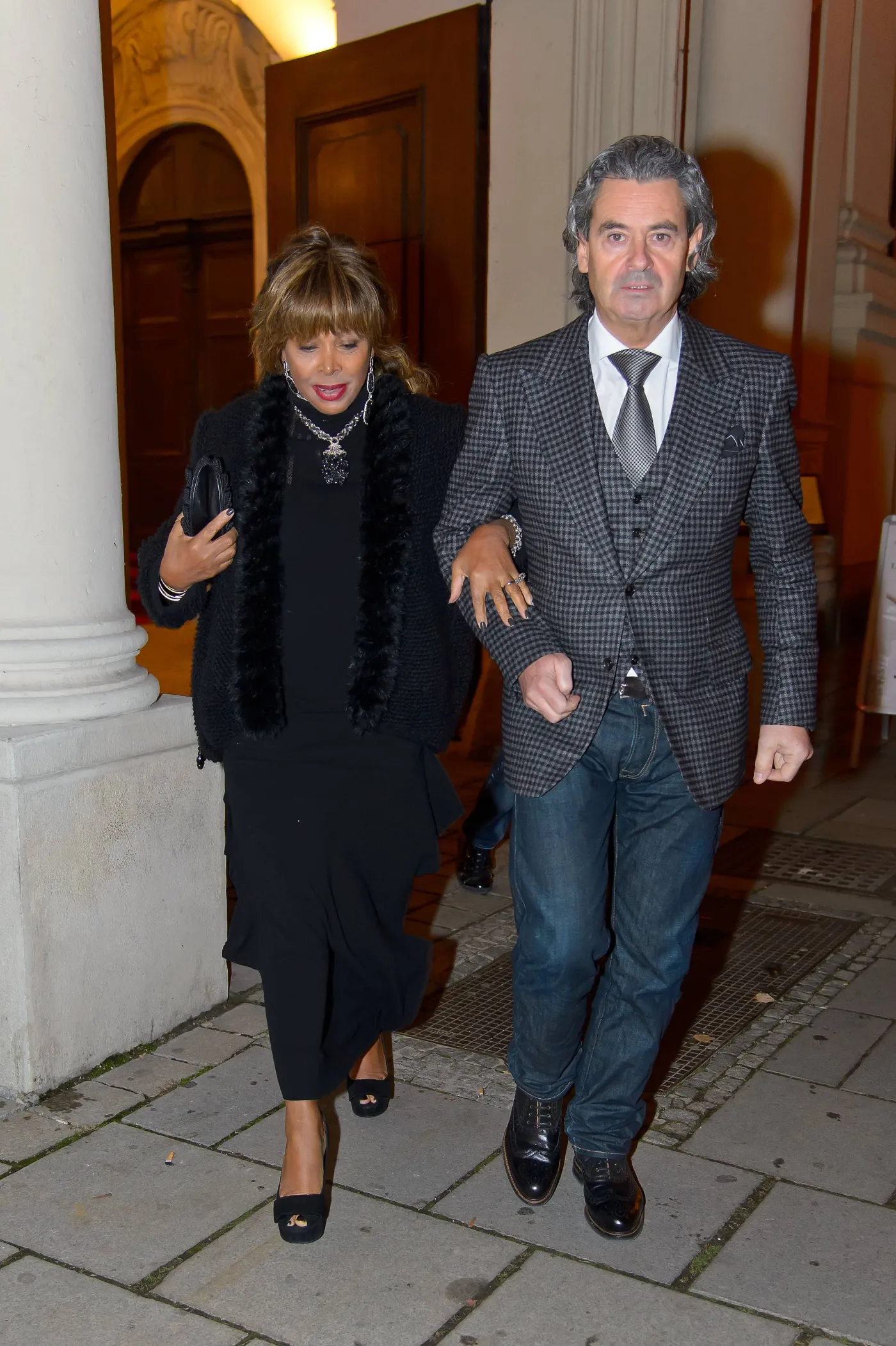 5250012-tina-turner.jpg