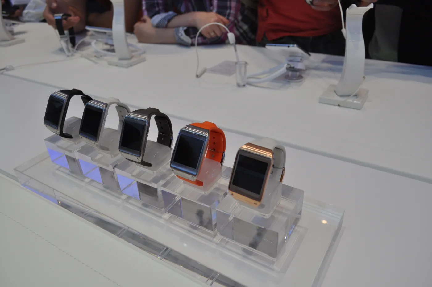 5379857-samsung-gear.jpg