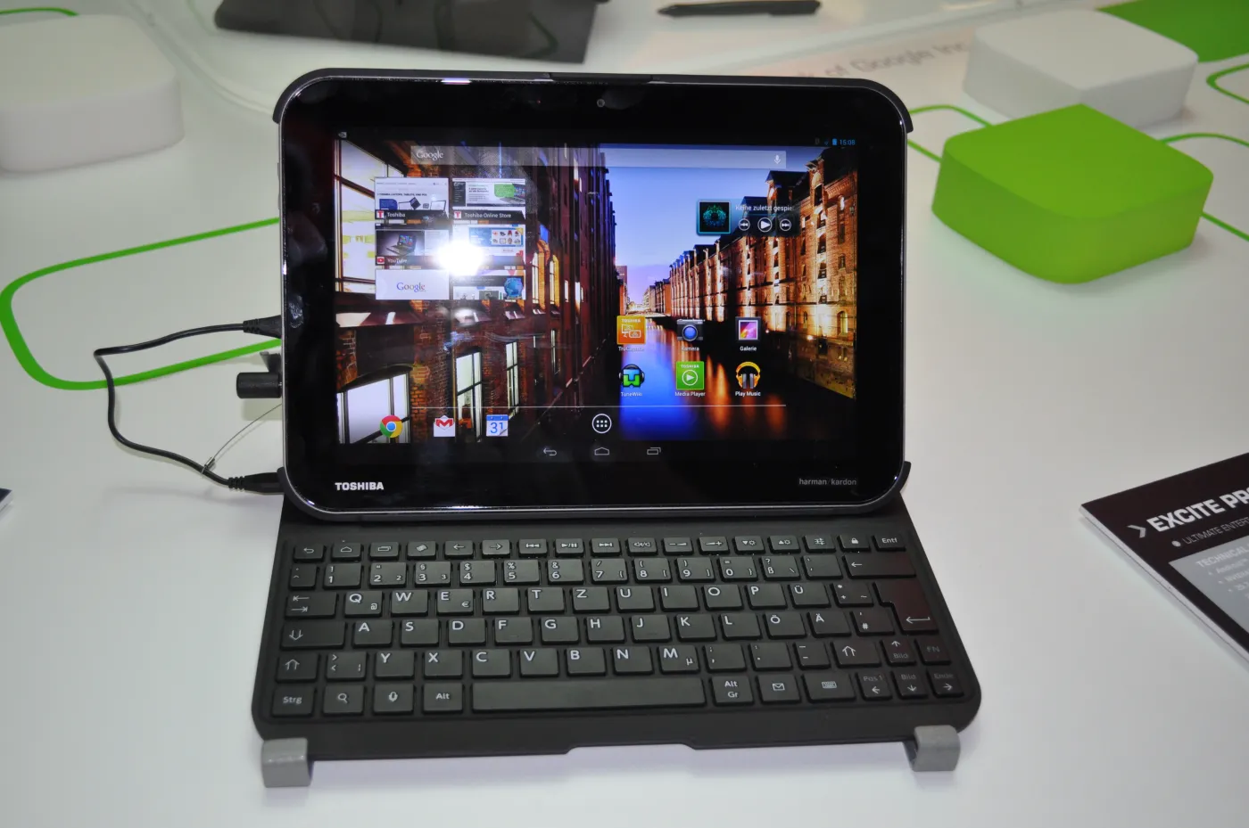 5388969-tablet-toshiby.jpg