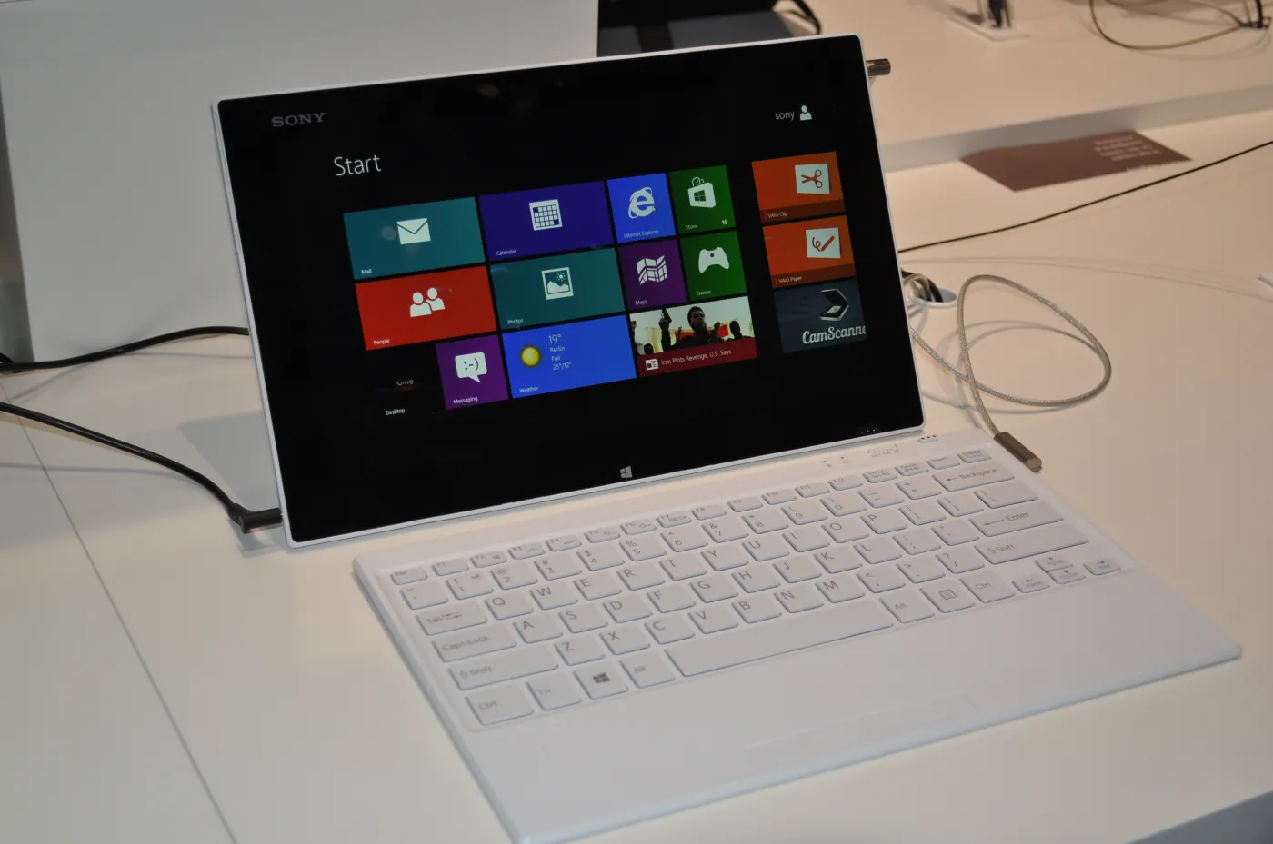 5389143-tablet-sony.jpg
