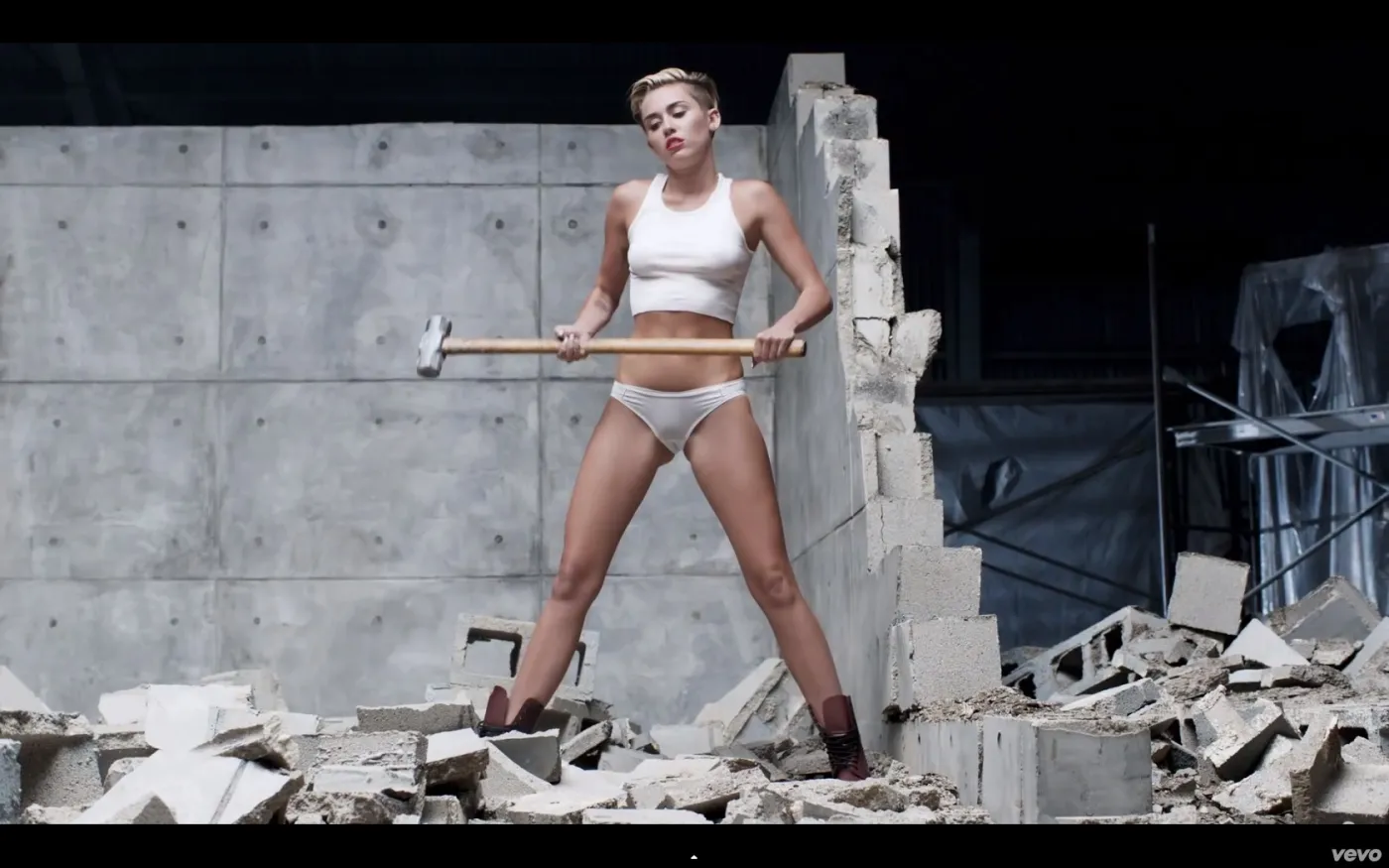 5395475-miley-cyrus.jpg