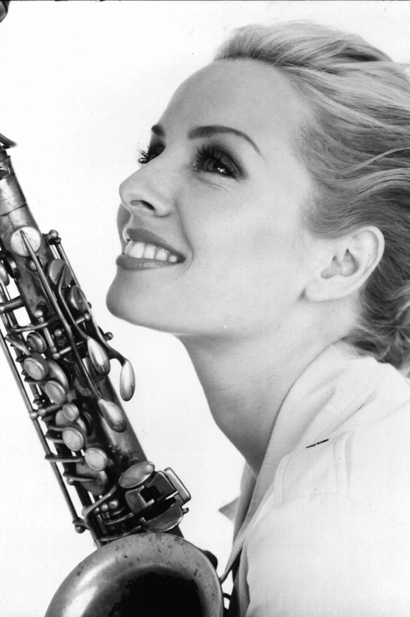 5403119-candy-dulfer.jpg