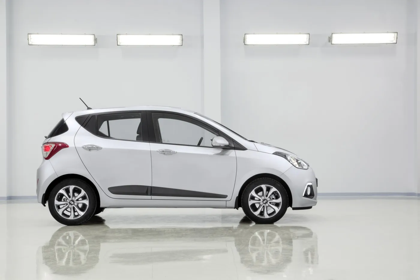 5416121-hyundai-i10.jpg