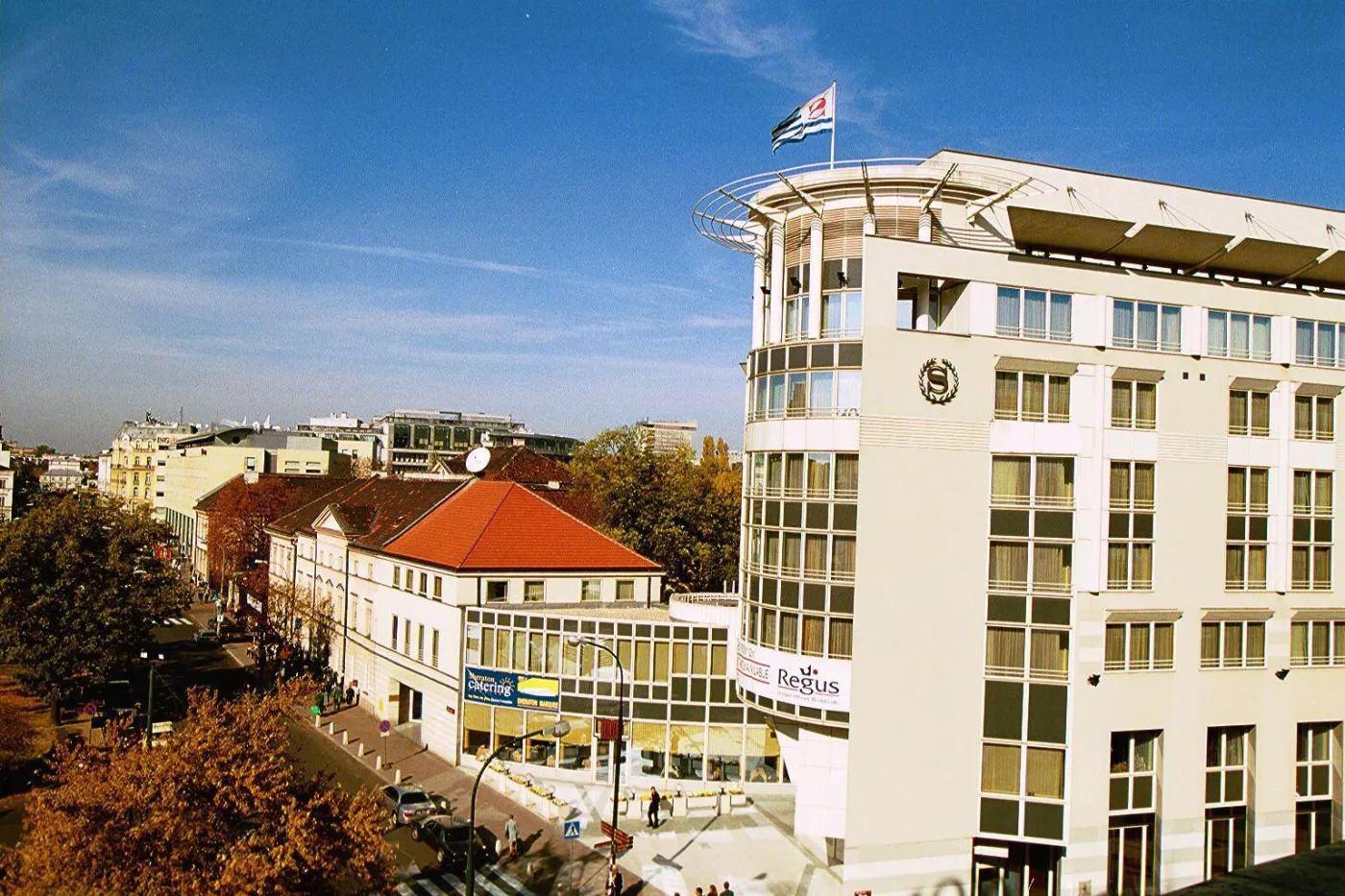 5113848-holland-park.jpg