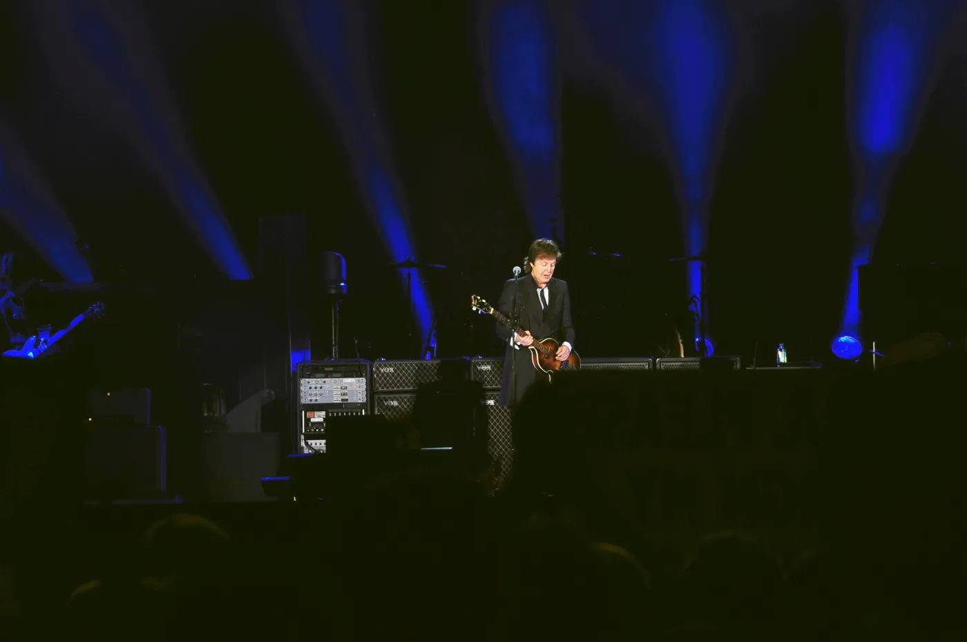 5118587-paul-mccartney.jpg