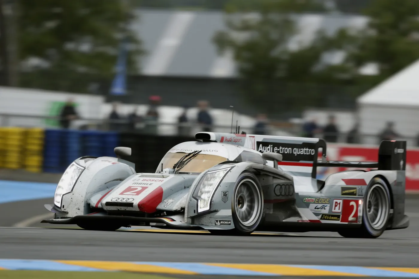 Zwycięstwo Audi e-tron quattro w Le Mans. W cieniu tragedii na torze