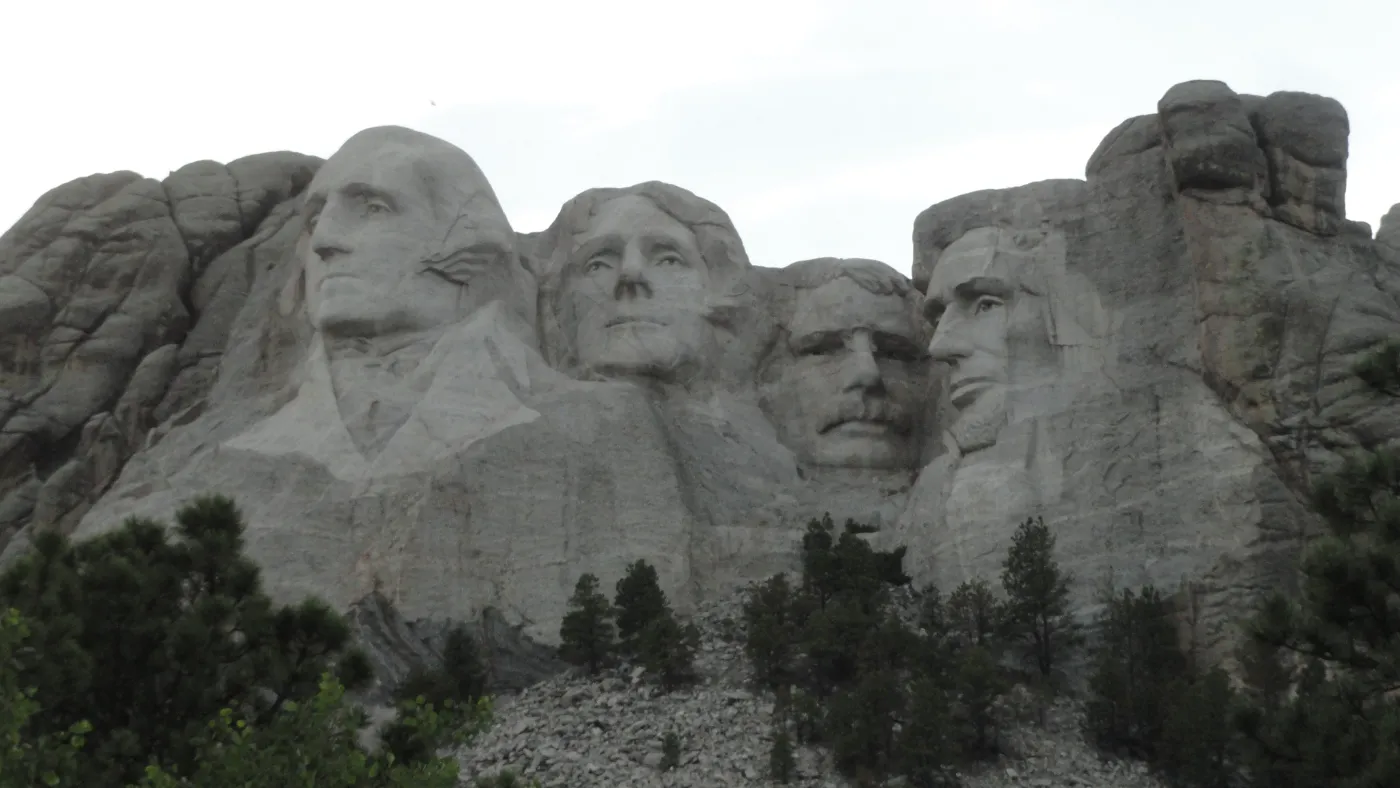 5162767-mount-rushmore.jpg