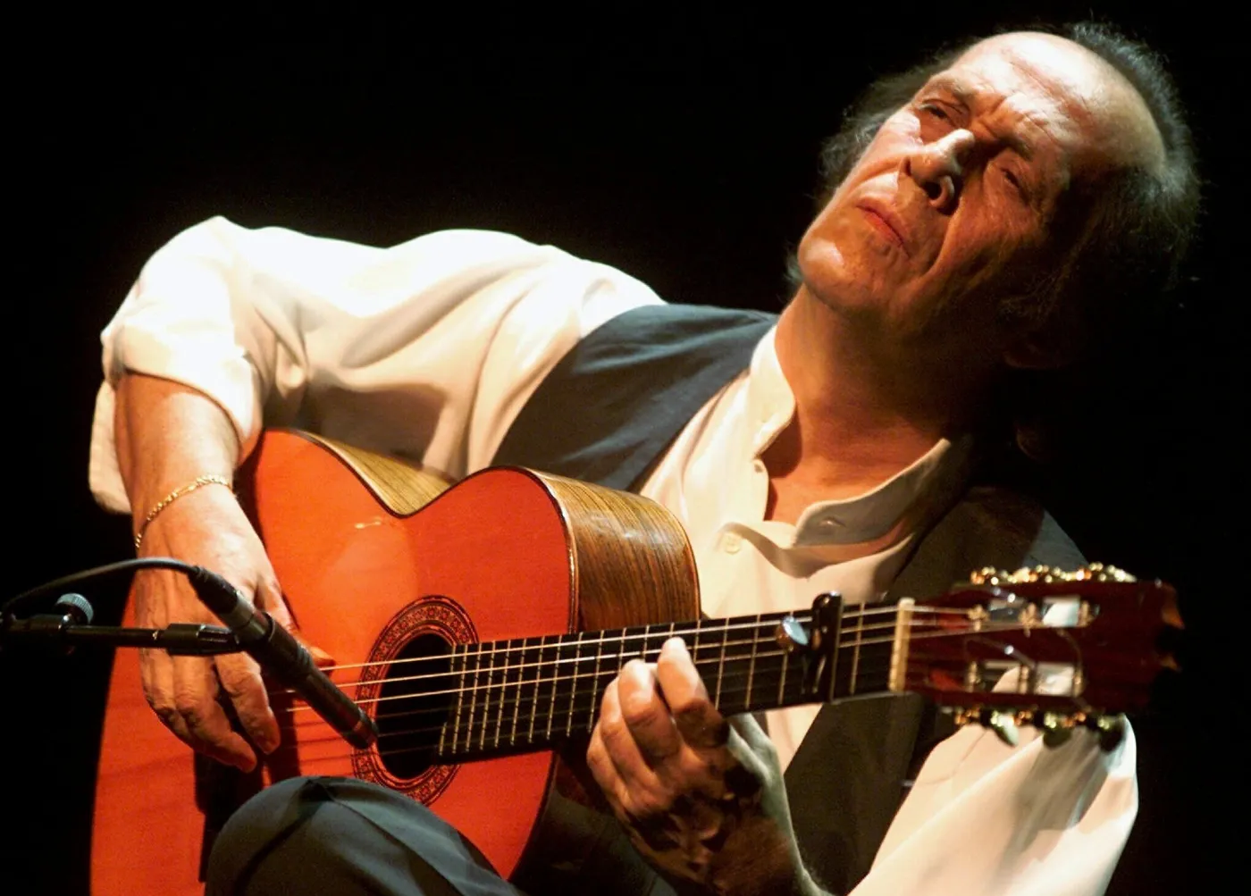 5184528-paco-de-lucia.jpg