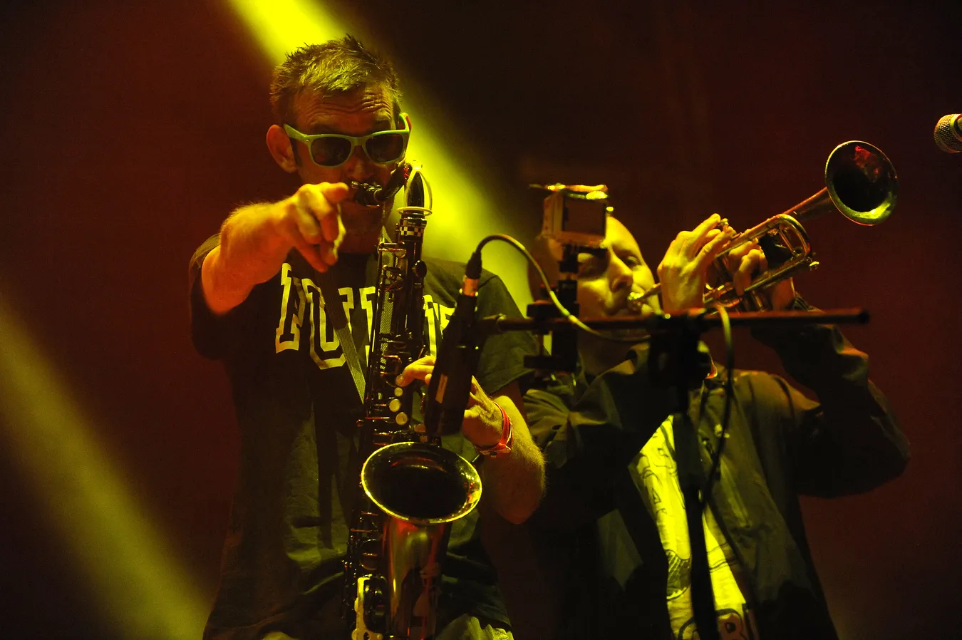 5220204-bad-manners.jpg