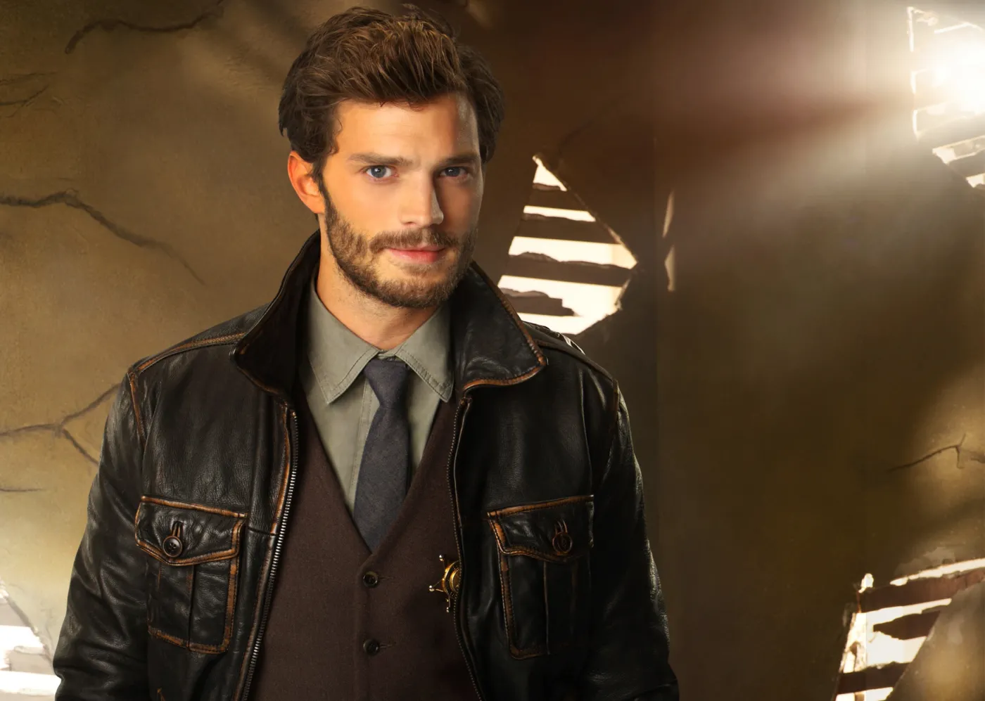 5675731-jamie-dornan.jpg