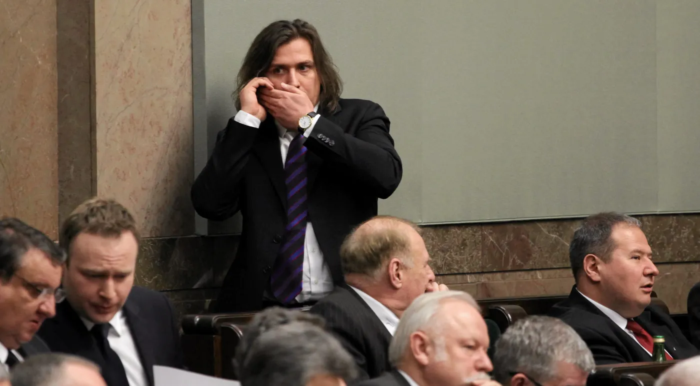 Agent Tomek za kierownicą nowej zabawki. Poratował prawnik, a przyłapał tabloid