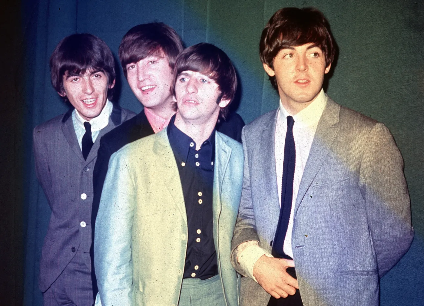 5602828-the-beatles.jpg