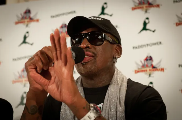 Dennis Rodman przeprasza. Był pijany i zmęczony... WIDEO