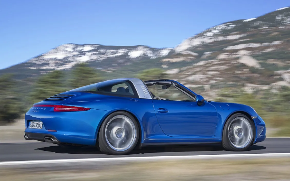 5836284-911-targa-5.jpg