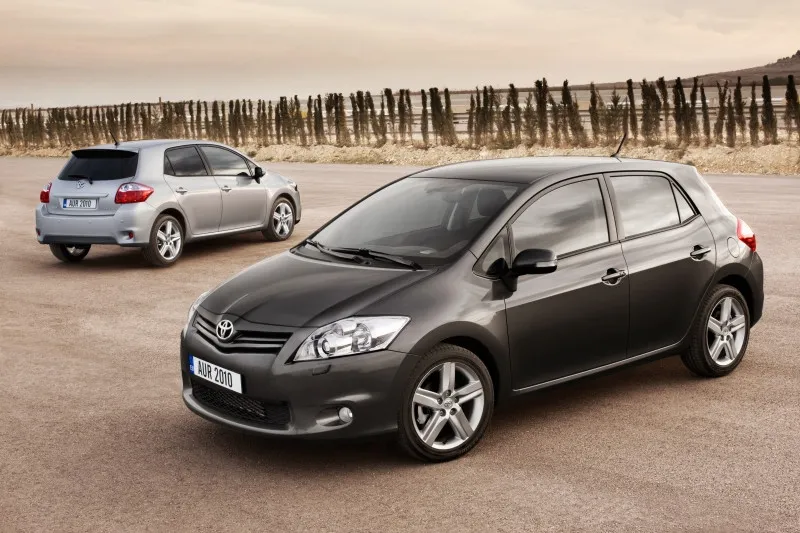 3265464-toyota-auris.jpg