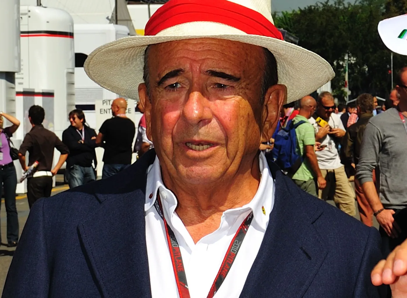 5866416-emilio-botin.jpg